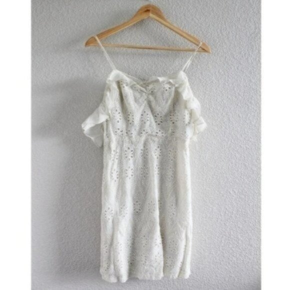 ASTR Cream Allover Tonal Embroidered Kristin Dress Size L - Picture 3 of 8